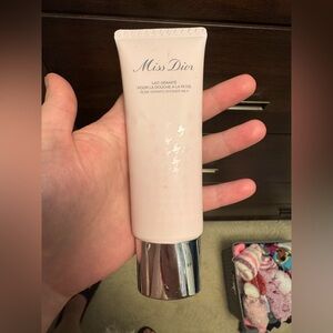 Miss Dior Shower Milk